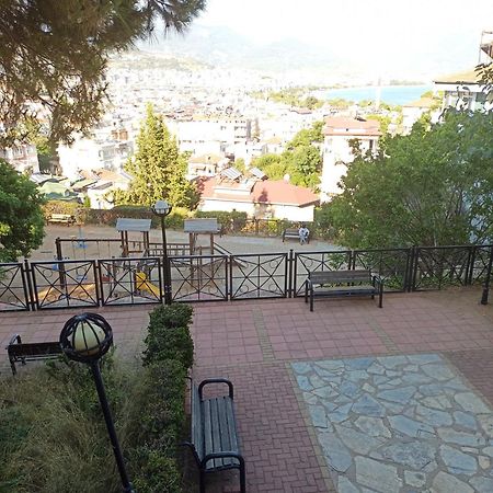 Beautiful Sultan House At Cleopatra Beach 1 With Umbrellas, Balcony, Barbecue, Private 100Mbps Wifi, Smart Tv, Table Games, Vip Trans-Fer - Beautiful Apartmenthouse Alanya Eksteriør billede