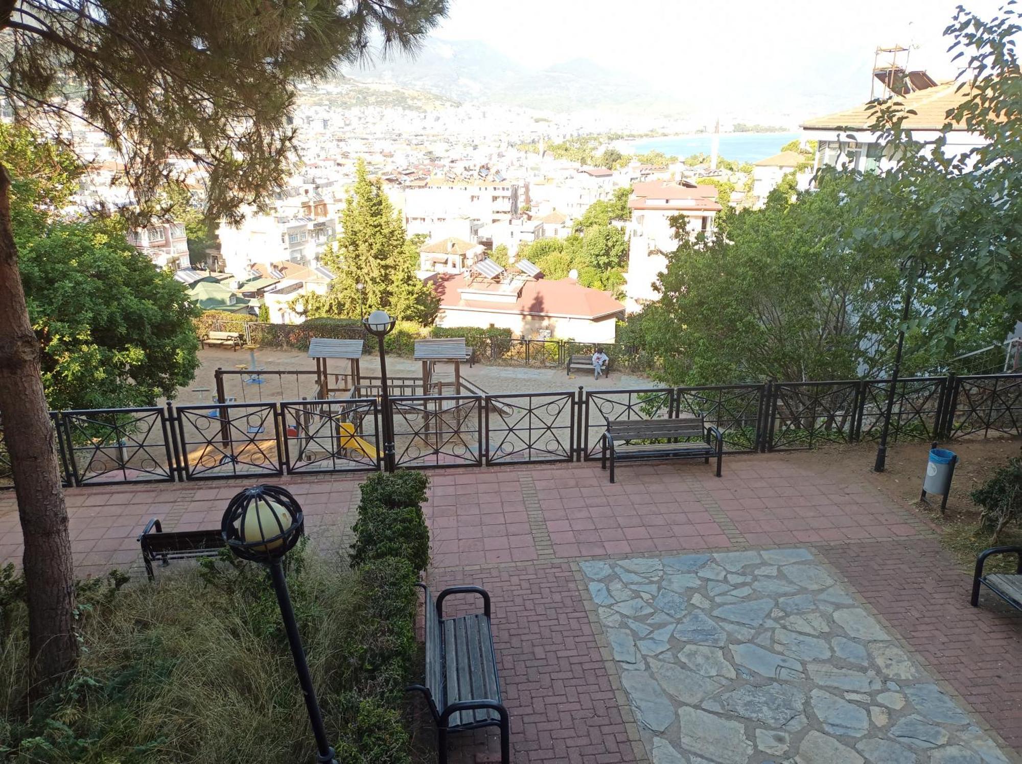 Beautiful Sultan House At Cleopatra Beach 1 With Umbrellas, Balcony, Barbecue, Private 100Mbps Wifi, Smart Tv, Table Games, Vip Trans-Fer - Beautiful Apartmenthouse Alanya Eksteriør billede