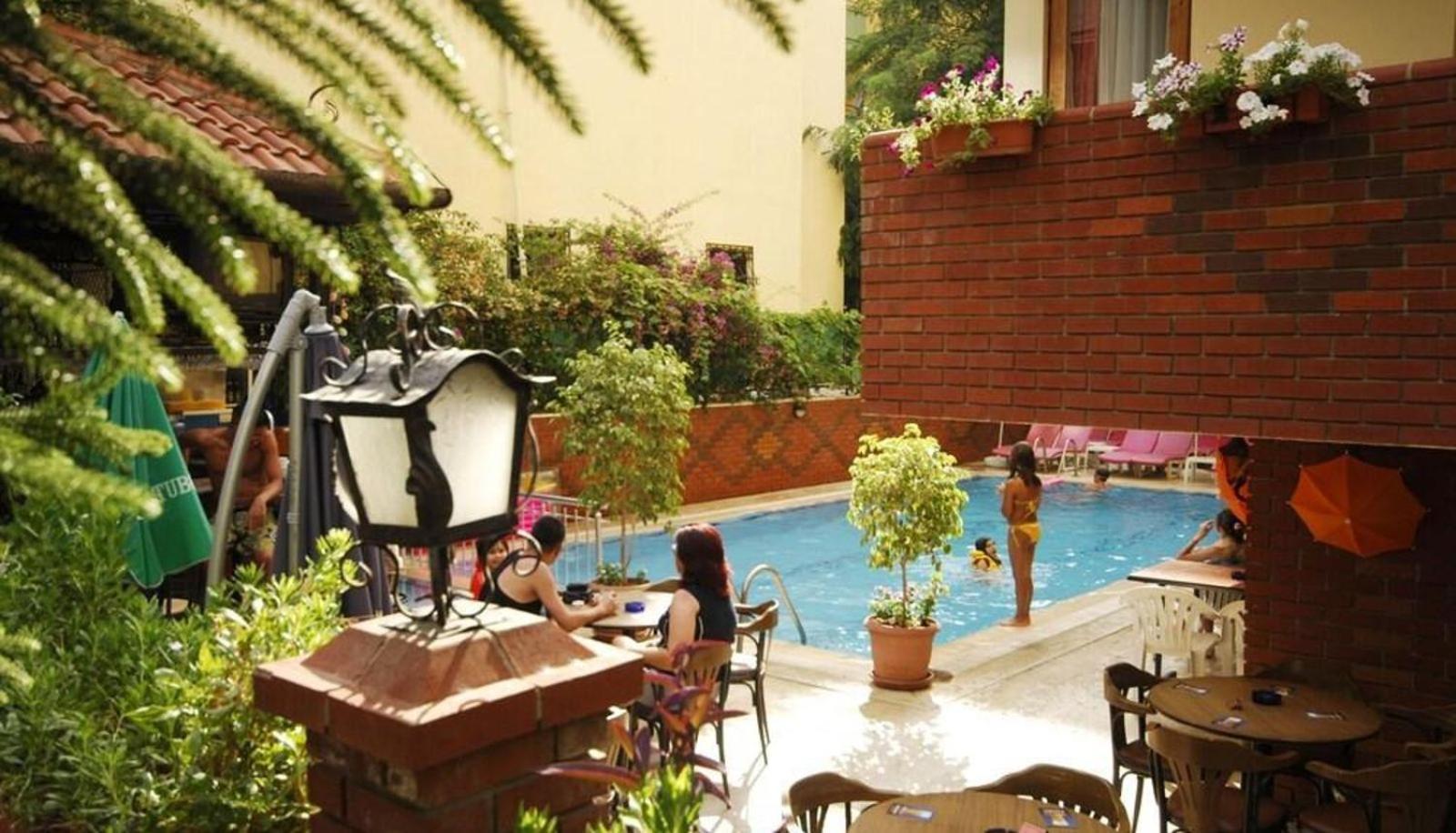 Beautiful Sultan House At Cleopatra Beach 1 With Umbrellas, Balcony, Barbecue, Private 100Mbps Wifi, Smart Tv, Table Games, Vip Trans-Fer - Beautiful Apartmenthouse Alanya Eksteriør billede